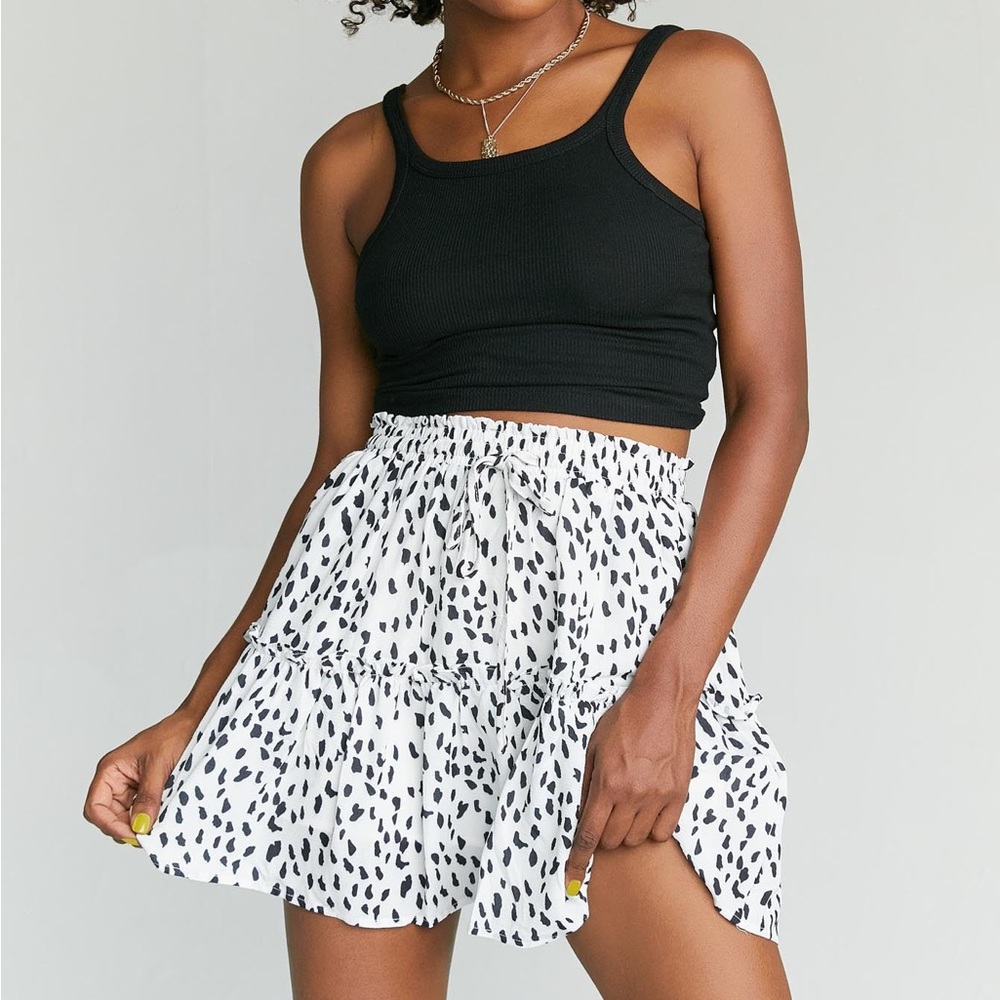 Flowy princess polly black polka dot skirt size 0